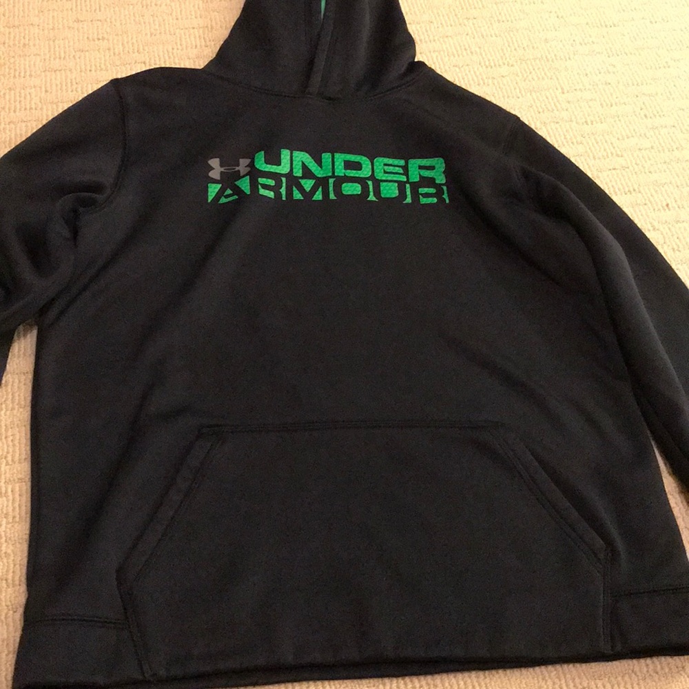 Under armour sweatshirt